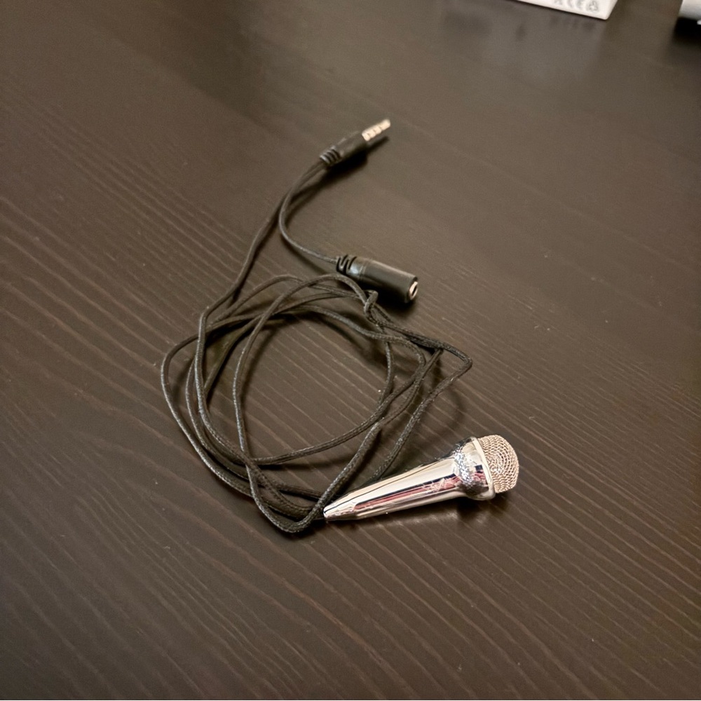 Mini Microphone 🎤 - Picture 3 of 3